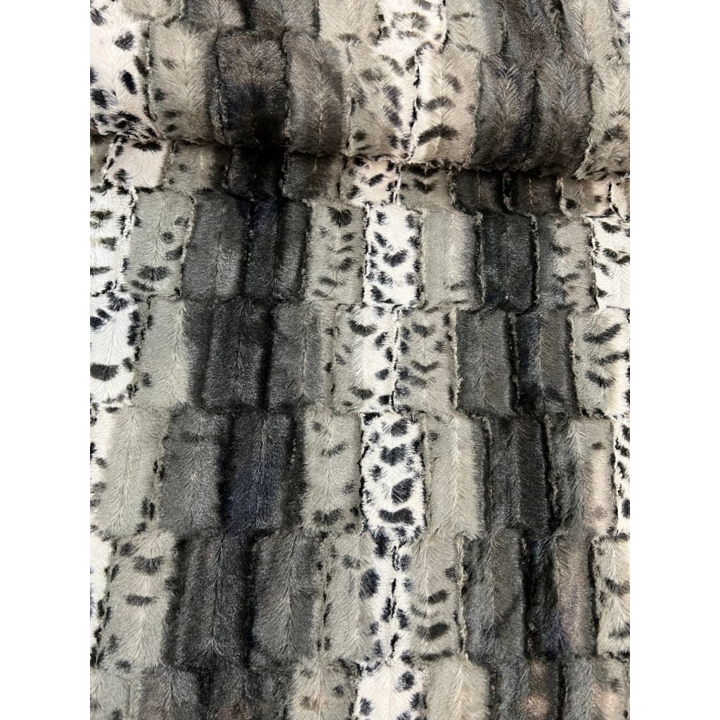 Clouded leopard snuggle minky 1 yd / Black/Grey Art &