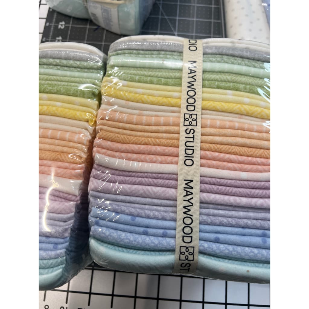 Fat Quarters Bundle (22 Pieces) Little Lambies Woolies